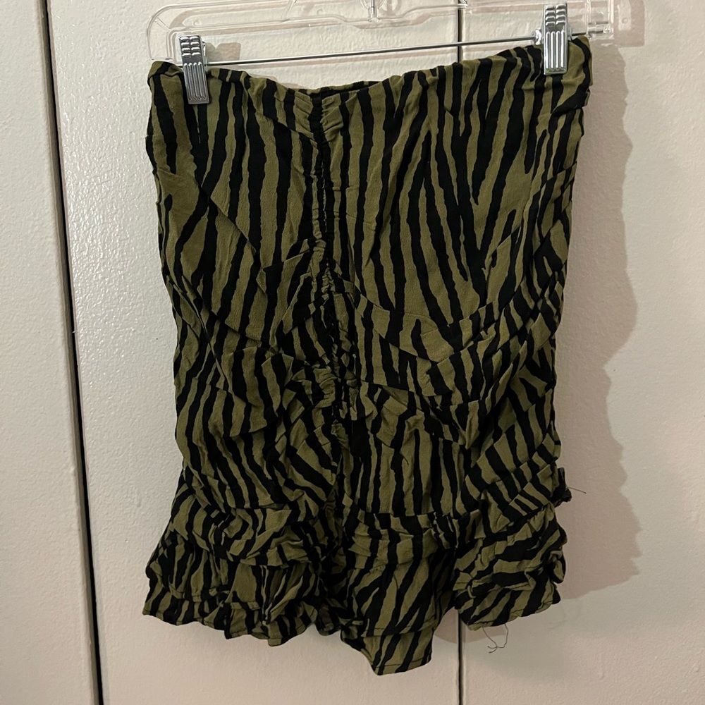 Fitted green zebra skirt from Zara